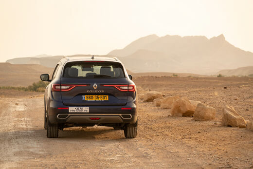 רנו קולאוס מאחור רנו קולאוס מאחור